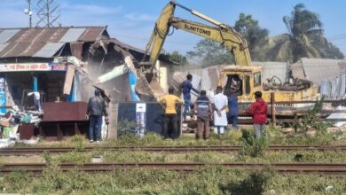 ফেনী রেলস্টেশনে উচ্ছেদ অভিযান: অবৈধ স্থাপনা গুঁড়িয়ে, ক্ষোভে ফুঁসছেন ক্ষতিগ্রস্তরা