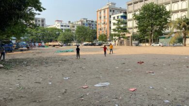 নিকুঞ্জ-২ মাঠ দখলের চেষ্টা ব্যর্থ: প্রশাসনের হস্তক্ষেপে মেলামুক্ত, খেলায় ফিরল তরুণরা নিকুঞ্জ-২ মাঠ দখলের চেষ্টা ব্যর্থ: প্রশাসনের হস্তক্ষেপে মেলামুক্ত, খেলায় ফিরল তরুণরা