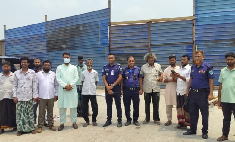 ঝিলিমে অবৈধ ব্যাটারি কারখানায় অভিযান: ১ লাখ টাকা জরিমানা, কারখানা সিলগালা ঝিলিমে অবৈধ ব্যাটারি কারখানায় অভিযান: ১ লাখ টাকা জরিমানা, কারখানা সিলগালা