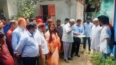 বীরগঞ্জের ঐতিহ্যবাহী ডাক্তারখানা মাঠ পরিদর্শনে এমপি মনজুরুল ইসলাম