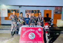 তিন মাসে ১৪০টি চোরাই মোবাইল ফোন জব্দের তথ্য মহানন্দা ব্যাটালিয়নের