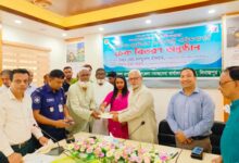 বীরগঞ্জে ৩০টি বেসরকারি এতিমখানার মাঝে সরকারি অনুদানের চেক বিতরণ