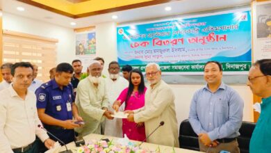 বীরগঞ্জে ৩০টি বেসরকারি এতিমখানার মাঝে সরকারি অনুদানের চেক বিতরণ